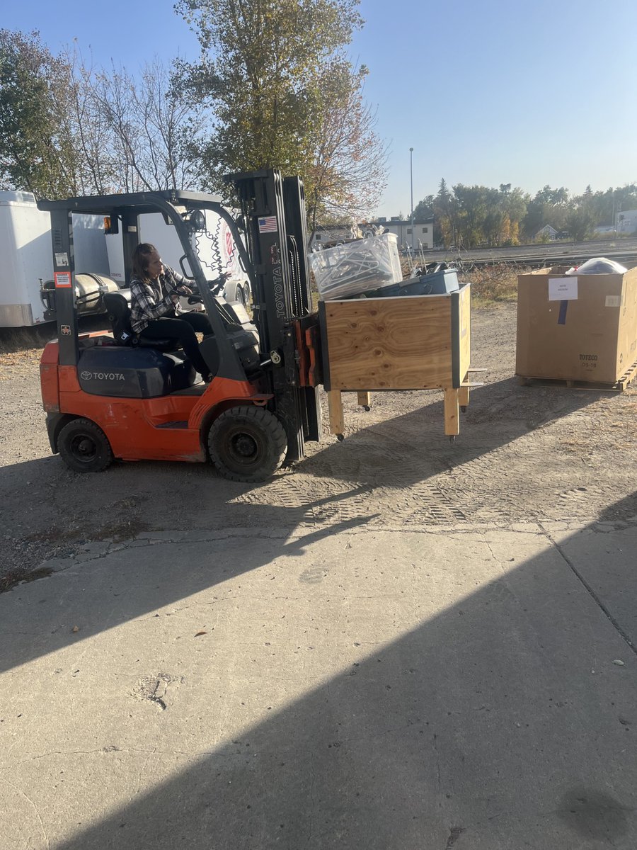 Are you a certified Forklift driver or hold a CDL? We are looking for volunteers who are trained to operate these machines. Comment below if you are interested in learning more about this opportunity to help in your community.