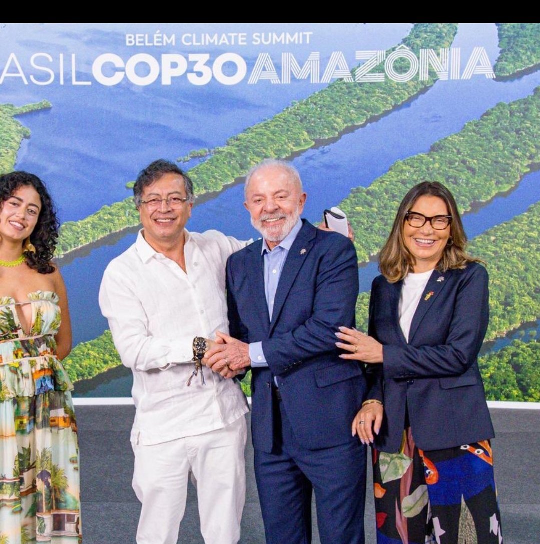 Tourosenta14746's tweet photo. The drug trafficking regime is clearly visible in this photo. In Brazil, political persecution and the process of Venezuelanization are proceeding at full speed. I hope that more sanctions will be applied to Brazil and especially to its armed forces, as they are the ones who keep the human rights violator (Alexandre de Moraes) in office.