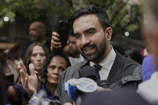 omairyus's tweet photo. Apart from all the differences, the #BEST thing #ZohranMamdani did was shatter the illusion of untouchable power, breaking the arrogance of those who thought they could never be challenged.

#America #Mamdani #ramaduwaji #trump #NYC #Newyork #mayor #pakistan #PPP #Muslim #djt https://t.co/tn1SINieKY