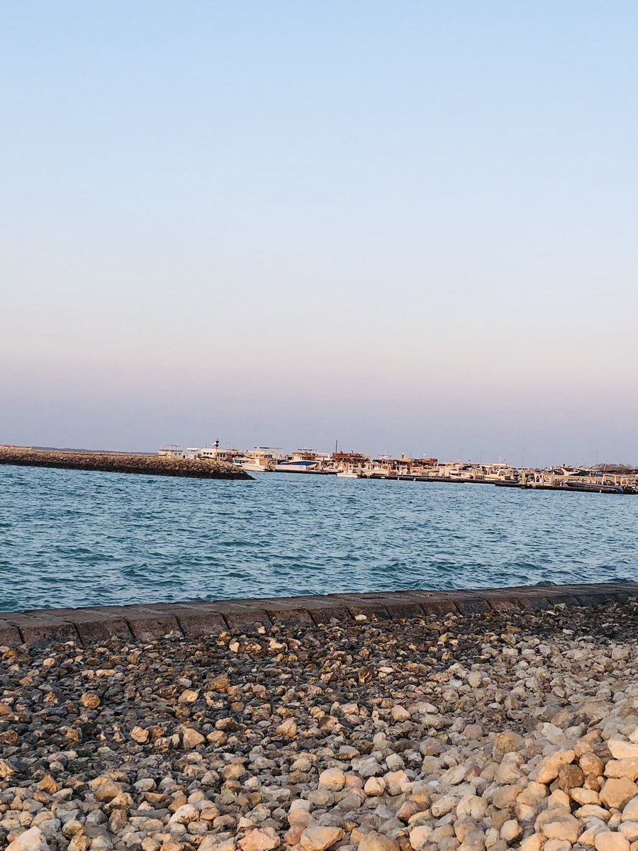 الخور من اجمل الاماكن واهداها جوها مريح 🤍
<a href="/VisitQatar/">Visit Qatar</a>