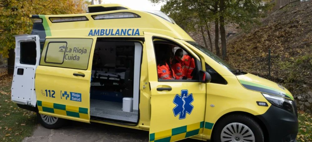 Nueva ambulancia todoterreno de Mercedes-Benz para La Rioja.
Se refuerza la atención asistencial sanitaria en El Camero Nuevo con un vehículo 4x4 adaptada a la complejidad orográfica de la zona
--------------------------
serviciosemergencia.es/noticia/4653-n…