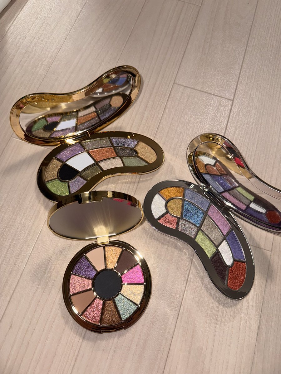 nnp_nnp's tweet photo. やっと届いた　全私が大歓喜🤩✨✨✨
#isamayabeauty https://t.co/DbpGIbyZFV