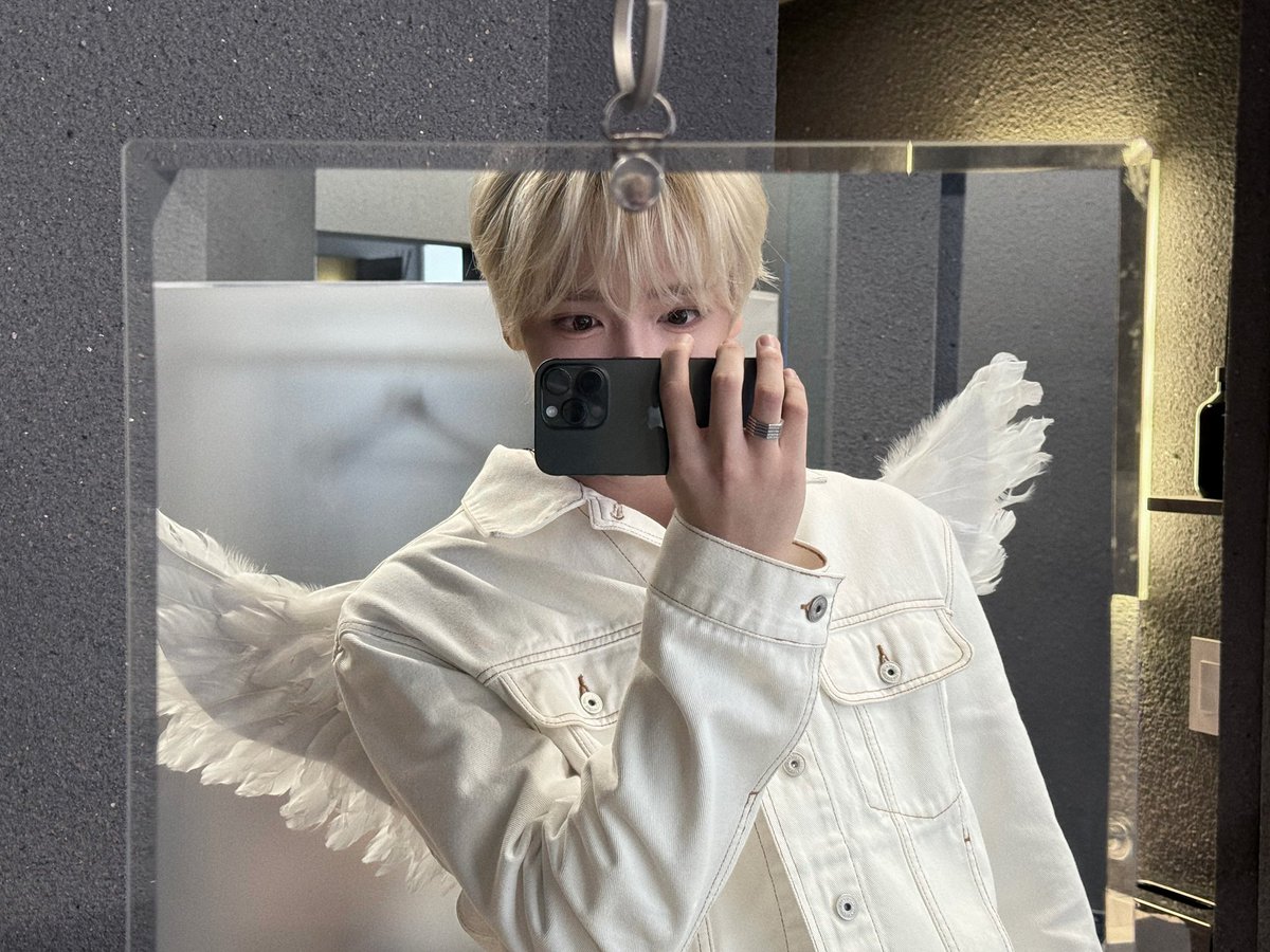 Jhanneum's tweet photo. 우와….. 홀리하다 진짜 https://t.co/NeN9dzr9Ye