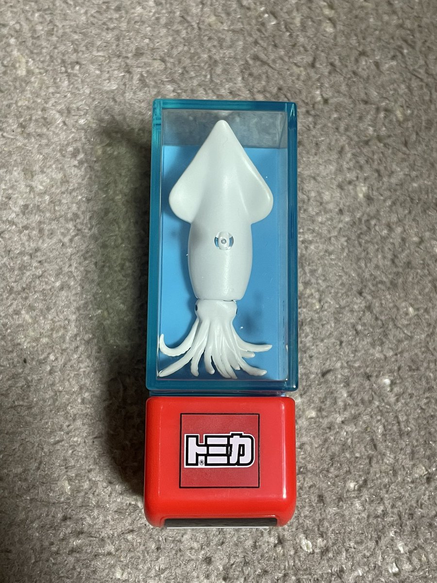 _ika__squid's tweet photo. くら寿司のトミカのイカゲット🦑

ナイトモードで撮ると幽霊みたいに写る、、、、 https://t.co/oVkEEGYrR7