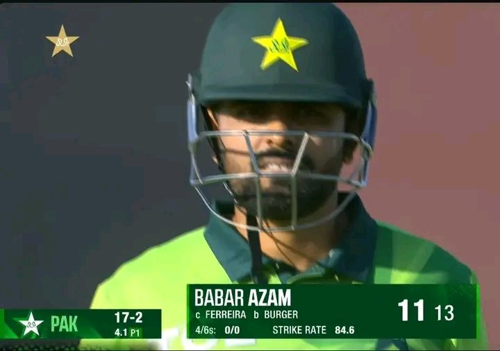 PCricket24744's tweet photo. Hello @imVkohli  Whenever You Were Not Scoring Big Runs Our @babarazam258 Tweeted For You &amp; Then You Start Scoring Runs &amp; 💯s ,  please @imVkohli Bhai please Do Post A Tweet For Our King @babarazam258 Because We Want Babar To Score 💯s

#Cricket #BabarAzam #PAKvSA https://t.co/FceLLH2odA