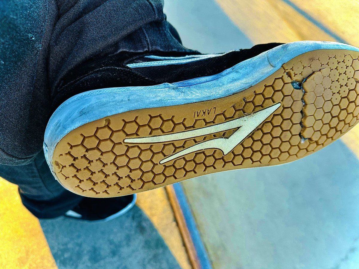 ReadJThompson's tweet image. When you land your trick with your tail in your shoe (Hey, I’m still countin’ it)…

#jeremythompson #needs #some #new #skateboarding #shoes