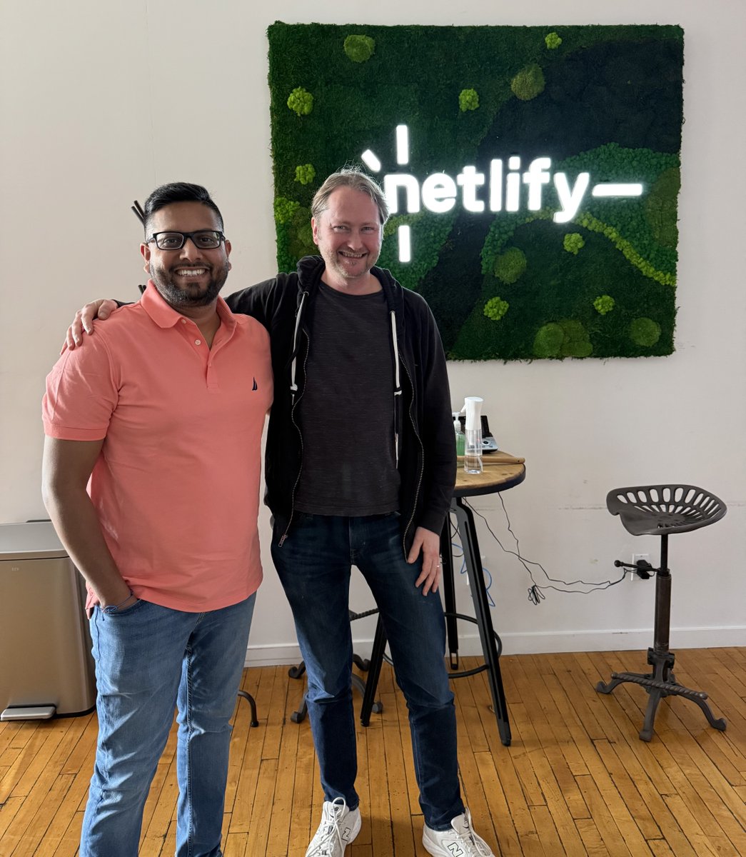 thisiskp_'s tweet image. 🚨 Some Personal News 🚨

I’m thrilled to FINALLY lift the suspense  👀 and share more about my next move

Beyond pumped to share that I&apos;m joining @Netlify as “Head of Community” to continue my life&apos;s work: empowering MORE builders and developers to push MORE ideas to the world…