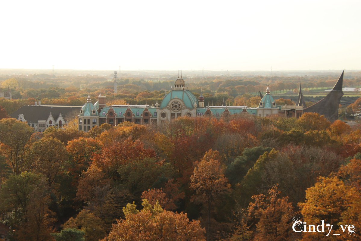 cindy_ve's tweet image. Uitzicht vanuit de #Pagode #Efteling