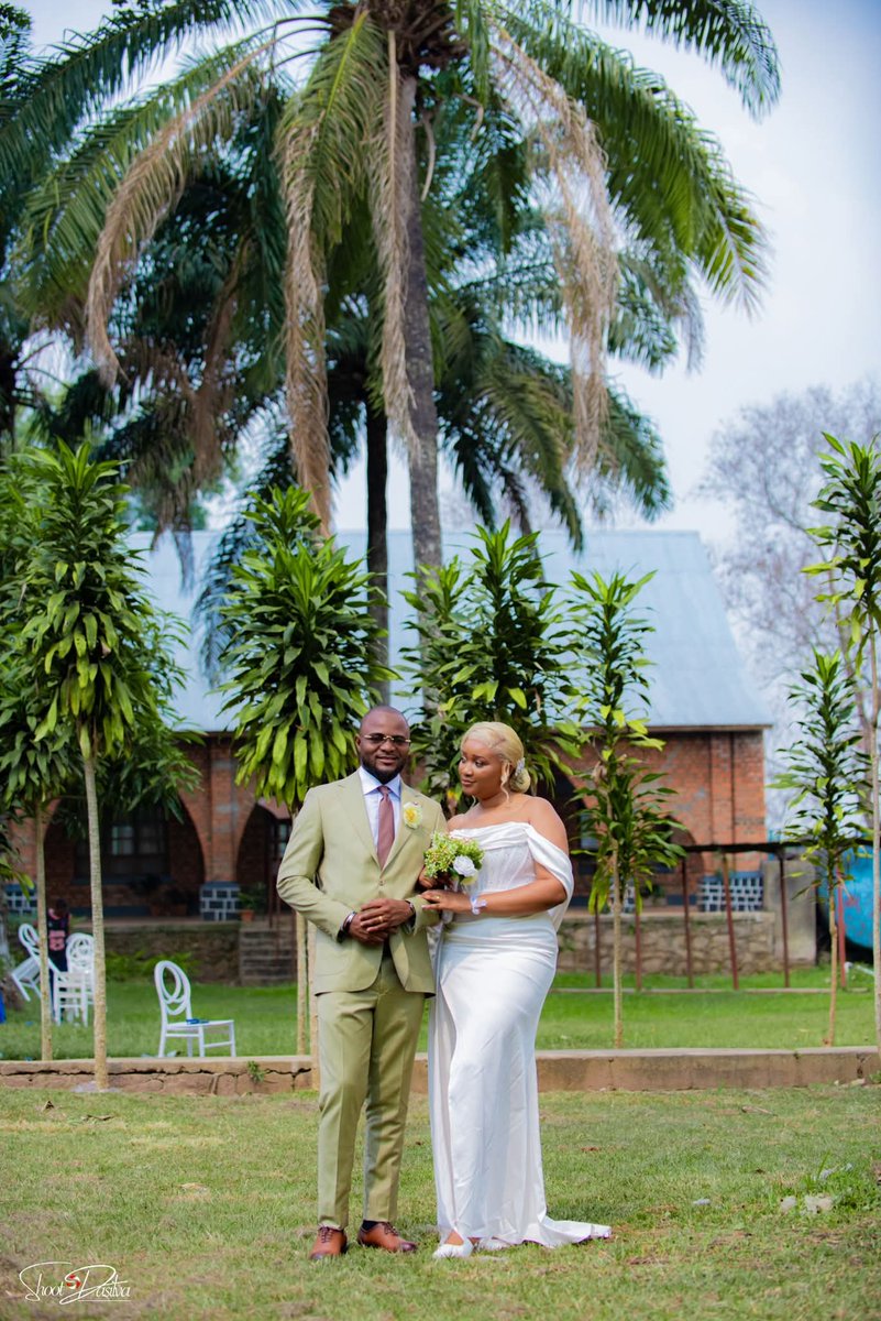 DasylvaNgandu's tweet photo. MARIAGE CIVIL
Modele Séance Photos
Désiré & Armela Bukasa
Da Sylva Agency 🇨🇩
☎️+243 973 309 310
Nous sommes plus proche de chez vous!@à la unene
#fm200 #canada
#FMMDI https://t.co/8hUZTwhT1m