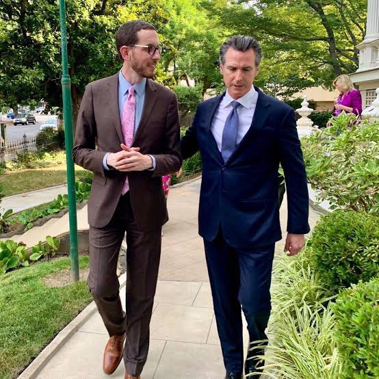 houmanhemmati's tweet photo. 🚨 Do NOT allow this man to enter US Congress. 

He’s being termed out as CA State Senator, where he’s been @GavinNewsom right hand man responsible for all the anti-family, pro-criminal &amp; excessive development legislation.

He’ll take that to Congress if he wins. https://t.co/KhqqnBN5g3