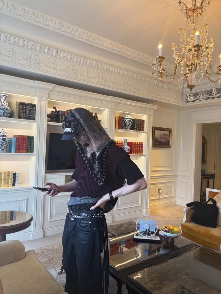 68riu's tweet image. happy birthday to the most charming and adorable baby I know. here&apos;s a picture from our recent vacation where all you did is to sungit and cuddle on me. I am so grateful that you are in this life, and i hope you live the rest of it with me. i love you so much, bub ♥️