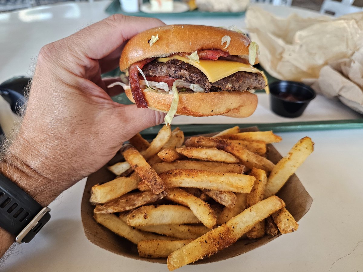 To my utter shock, #ZagoraCafe opened on time today. I have never seen that at <a href="/BuschGardens/">Busch Gardens Tampa Bay</a> 
Good for operations!