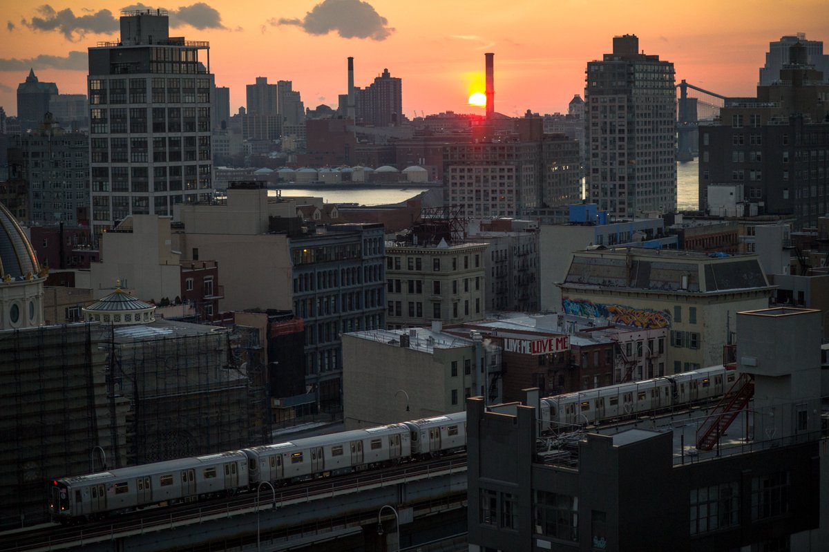 smoothdude's tweet image. From Brooklyn with love.