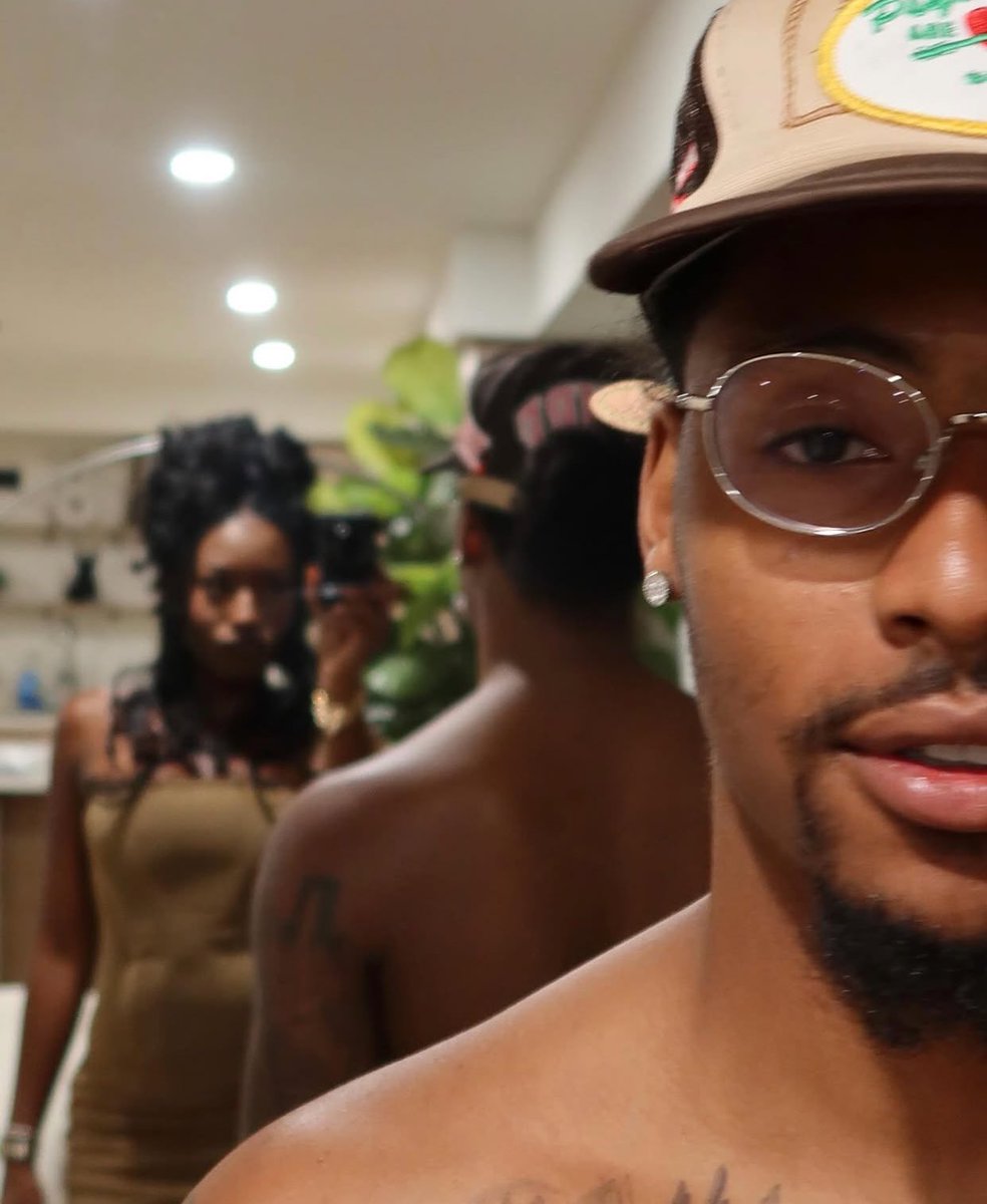 DramaDotCom (@chateauchat_) on Twitter photo 