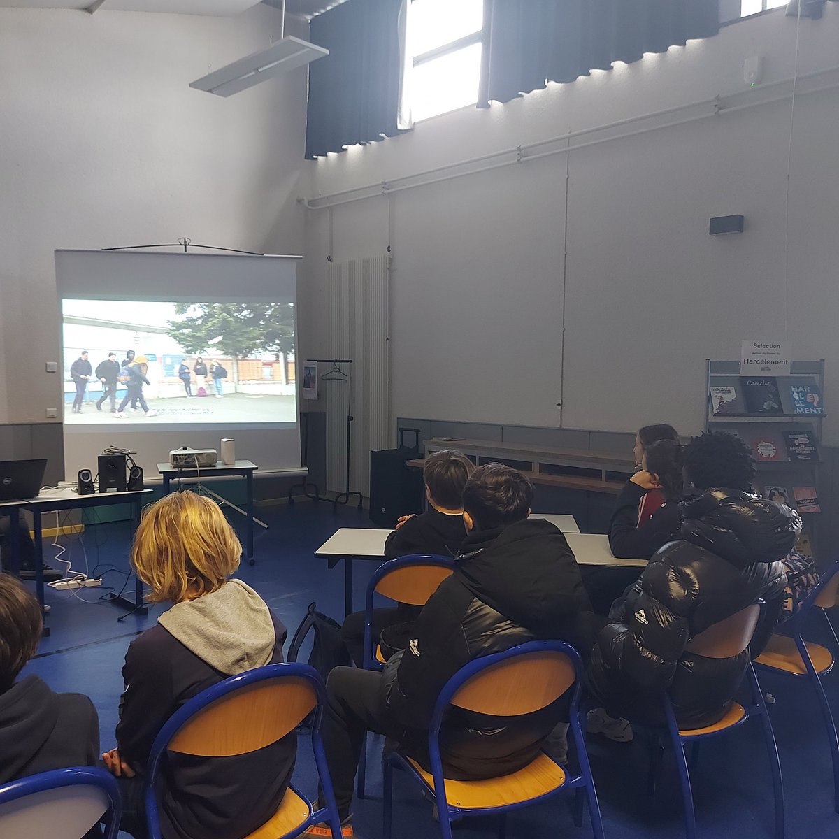 Journée nationale de lutte contre le #harcèlement !
Le collège <a href="/LaFayette036/">Collège La Fayette - Châteauroux</a> se mobilise 💪
- Jeu de plateau 
- Création d'affiches
- Cyber-jeu 
- Visionnage du clip vidéo "#NAH2024" réalisé par nos élèves
....
<a href="/ac_orleanstours/">Académie d'Orléans-Tours</a>
<a href="/Chateauroux36/">Châteauroux Métropole</a>
<a href="/eenfance/">e-Enfance/3018</a> #3018