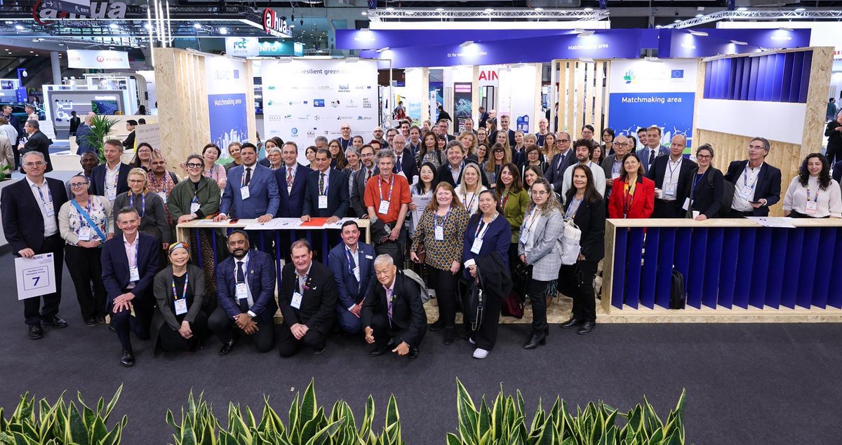 EU_FPI's tweet photo. ✨It’s a wrap from Barcelona 🇪🇸
 
Three inspiring days of dialogue, innovation & global cooperation at #SCEWC25 - uniting 240+ delegates from 130+ cities & regions to build smarter, greener & more connected urban future. 🌎💡
 
Marking an extraordinary milestone, the International Urban and Regional Cooperation (#IURC) Global Thematic Networking Event showed how city & regional partnerships drive real solutions for a sustainable world. 🤝
 
This is #EUForeignPolicy in action!