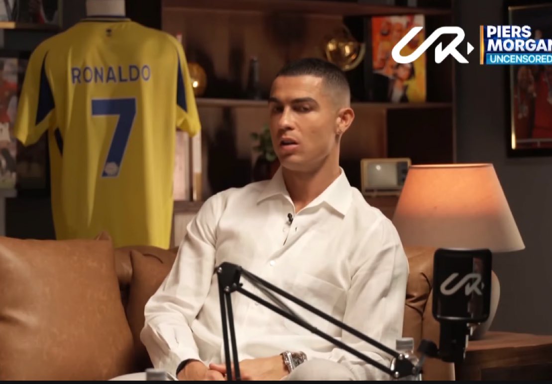 FabrizioRomano's tweet image. 🚨 Cristiano Ronaldo: “Why they don’t count the Saudi League goals for the Golden Boot? Why?”.

“Ask the other players how difficult is to play here in Saudi… maybe they think I say that for my own reasons. But ask the others!”, told @PiersUncensored.