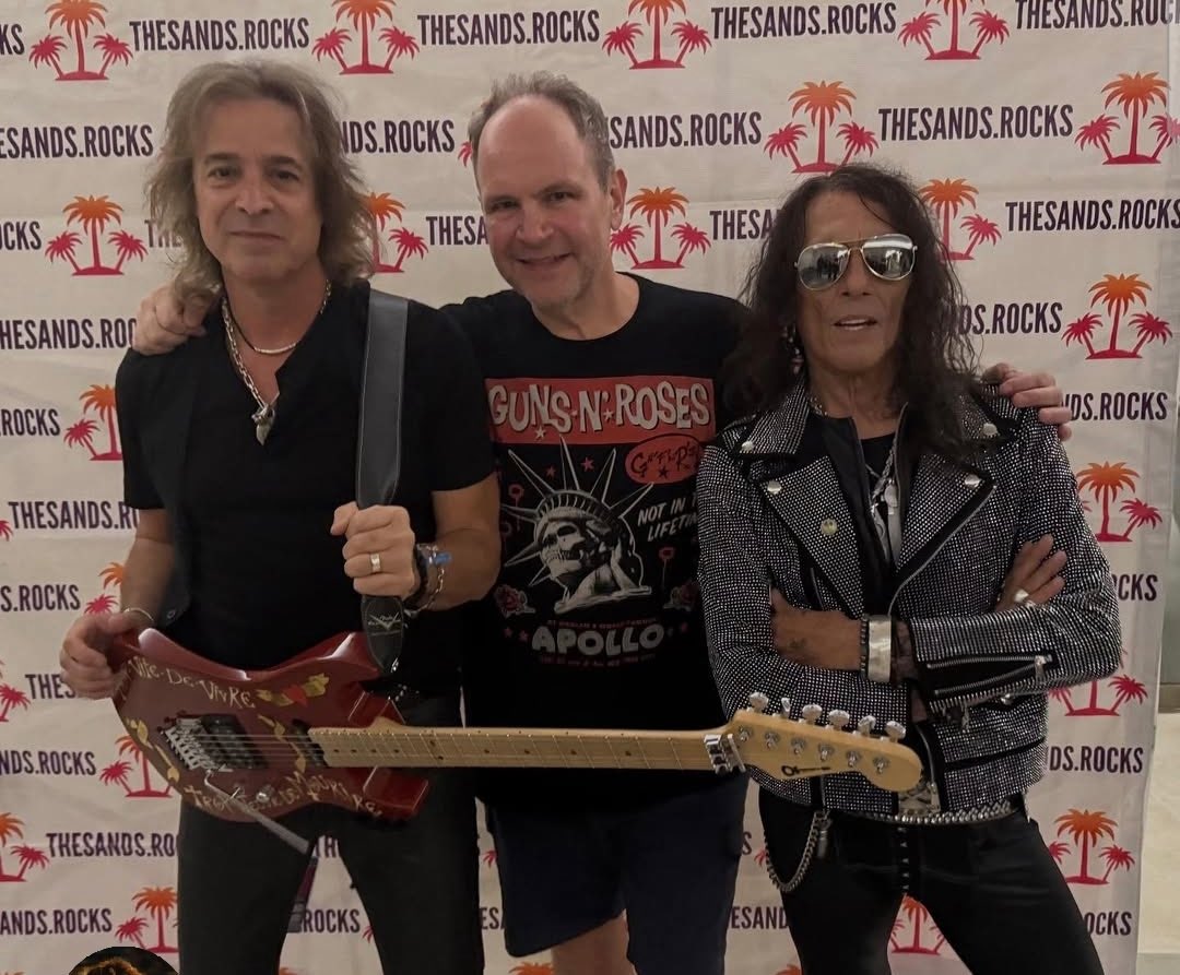 StephenEPearcy's tweet photo. A big thank you to all the people who came to the show last night at 80s In The Sand/The https://t.co/5fdHtJhzzO. Thank you to the promoter, staff, crew, stage hands. Always way cool to see Eddie Trunk and the MTV OG crew Julie Brown, Mark Goodman, Alan Hunter.  
Big fun, I love these #80s events that put all these bands together. The best thing about the 80’s was anything went down and room for all of us. No discrimination of bands and the exposure #MTV80s that helped all of us to still be doing this over 40 years later. #rattnroll #StephenPearcy #ontour #ratt #MTV80s https://t.co/8cCK2DE01l