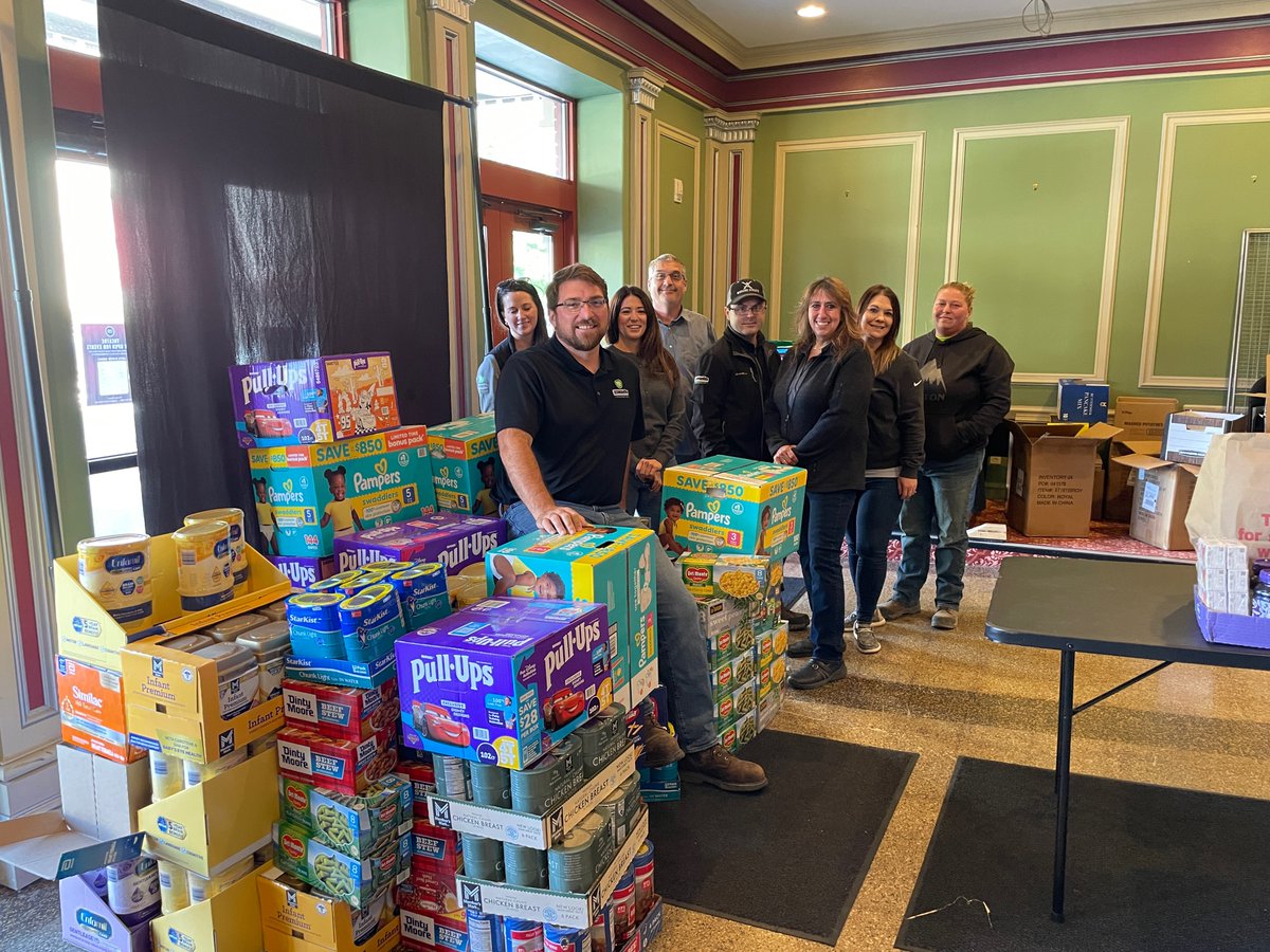 CasellaWaste's tweet photo. Across our operating footprint, Casella team members are showing up, giving back, and making a difference 🫶 because service isn’t just part of our work, it’s the heart of who we are. https://t.co/JQIJHRvCuE