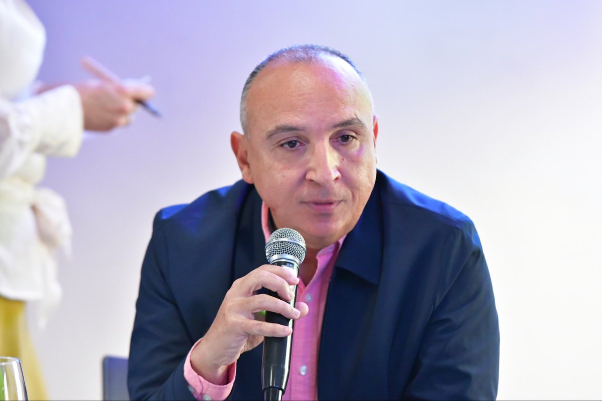 Gracias a <a href="/larepublica_co/">Diario La República</a>, <a href="/rcnradio/">RCN Radio</a> por el espacio donde pudimos brindar un parte de tranquilidad al Eje Cafetero sobre el abastecimiento de gas. Reiteramos el llamado a tomar decisiones tarifarias que garanticen la competitividad de nuestras industrias, empresas y comercios.