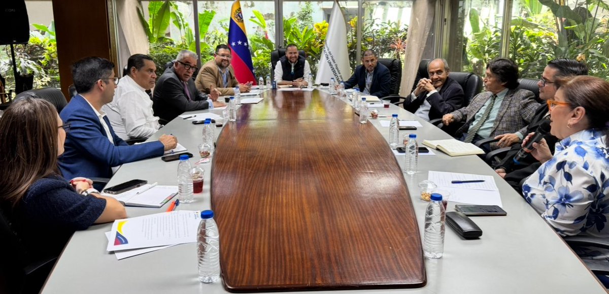 Rectores de Universidades de gestión privada, directivos de ASOUPRI, revisamos con el MPPEU <a href="/RicardoSanchezX/">RICARDO SANCHEZ</a> y Viceministros, lo que se adelanta en multimodalidad, microcredenciales y acreditación en procura de la mayor calidad académica.

Hoy la Universidad venezolana, pública y