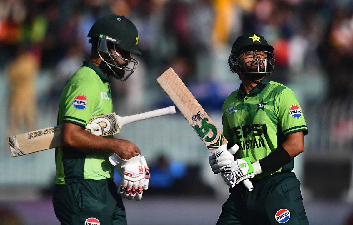 Meri aankhen  bhi parhein , 
teri aankhon ko. 🥺 
You stay strong King 👑 it's just  a bad time it will end soon ❤️