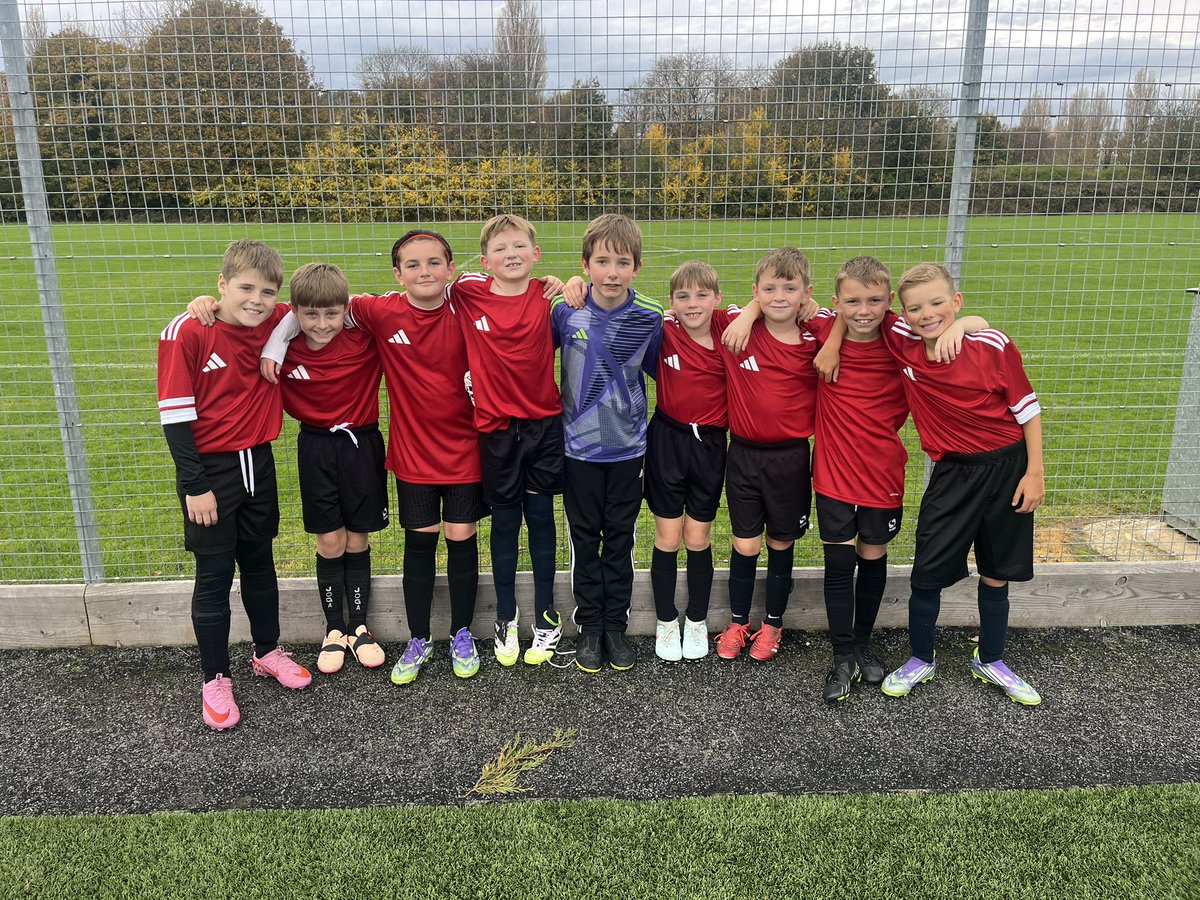 Well done to our year 5/6 team that took part in a development football tournament this afternoon at Oasis Academy Wintringham - great teamwork shown by all 🤩 thanks <a href="/NELINCSSSP/">North East Lincolnshire: School Sport Partnership</a> for another great event