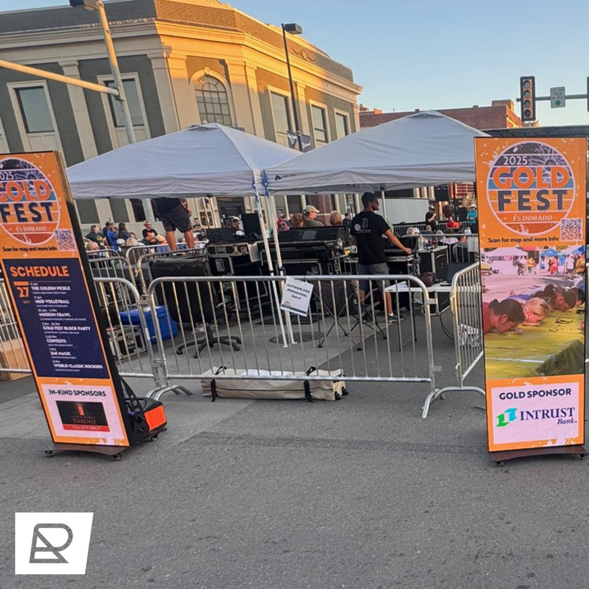 Relevant_AV's tweet image. Gold Fest 2025 was a blast! We were honored to have our LED banners lighting up the event for the whole community to enjoy. Always grateful to help bring these celebrations to life! #MobileLEDSolutions #LEDbanner #CommunityEvents #GoldFest #ElDoradoKS #WichitaKS #KansasEvents #AV