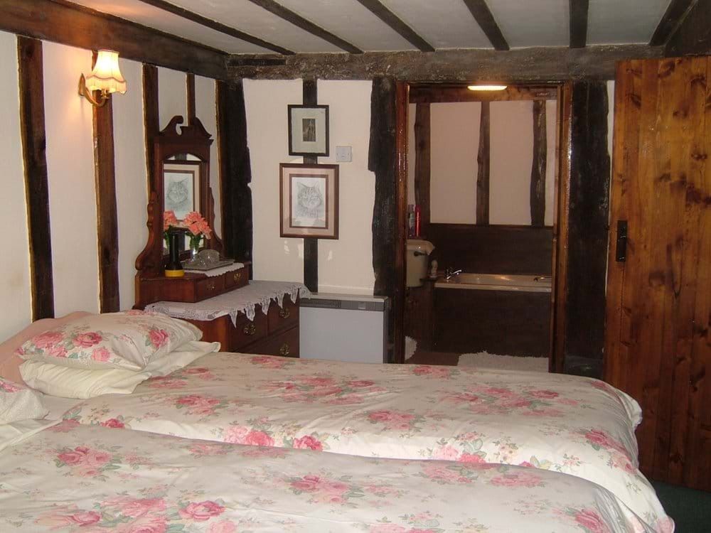 TheHolidayCots's tweet image. 🌿 Set in the heart of the picturesque Waveney Valley, Brockdish Holiday Cottages offer a charming countryside retreat &amp;amp; are full of character, providing the perfect base for a relaxing getaway.

🛏️ Sleeps 6
theholidaycottages.co.uk/norfolk/4325 

#BrockdishHolidayCottages #Brockdish #Diss