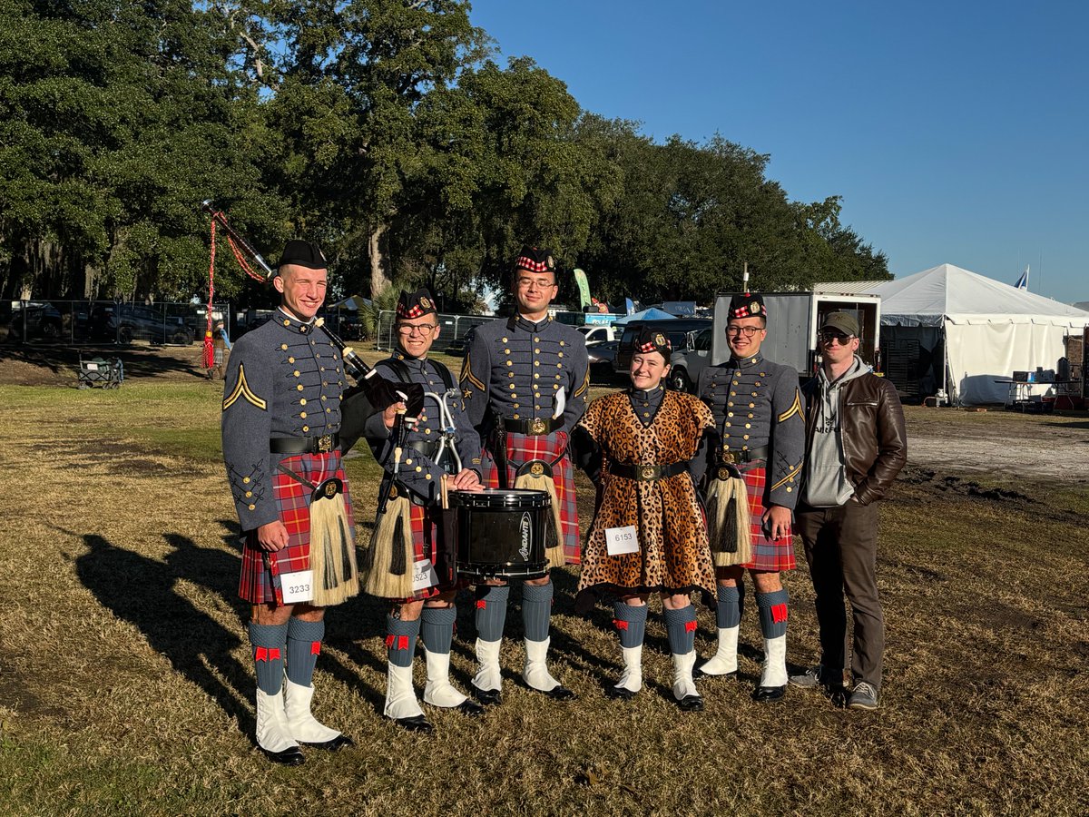 VMI1839's tweet photo. News from Post 📰 | Pipe Band in Charleston  

While the Keydets battled for the Silver Shako, members of the VMI Pipe Band competed, and triumphed, at the 54th Annual Scottish Games in Charleston. 🎶🥁  

🔗 https://t.co/X9ZLGc229A

#VMIPipeBand #NewsFromPost https://t.co/wTcOL6h3xd