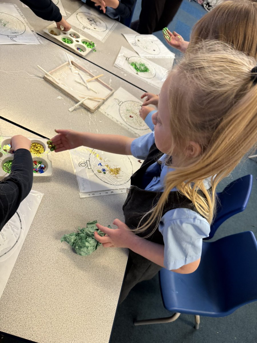 Christmas Craft Club group one in full swing!