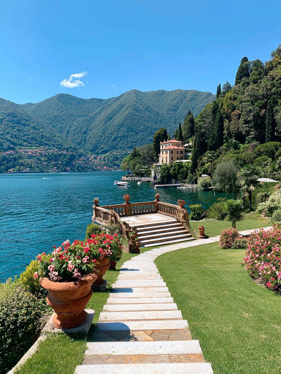 _vieews's tweet photo. Lake Como 🇮🇹 https://t.co/eRLpQlC7bF
