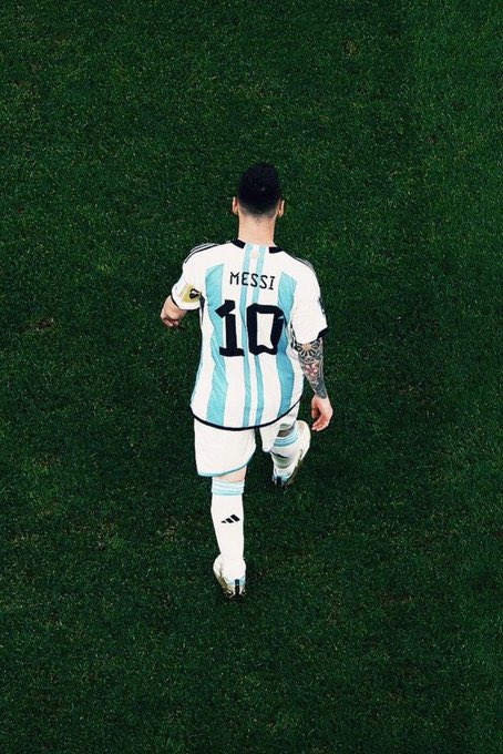 FANFOOTMESSI's tweet photo. 🚨🚨Deco 🇵🇹 : 

« L'Argentine a gagné la Coupe du monde parce qu'elle a Messi. Pour nous, le Portugal avait la meilleure génération de bons joueurs, mais nous n'avons pas Messi. » https://t.co/MWAqTHU2n9