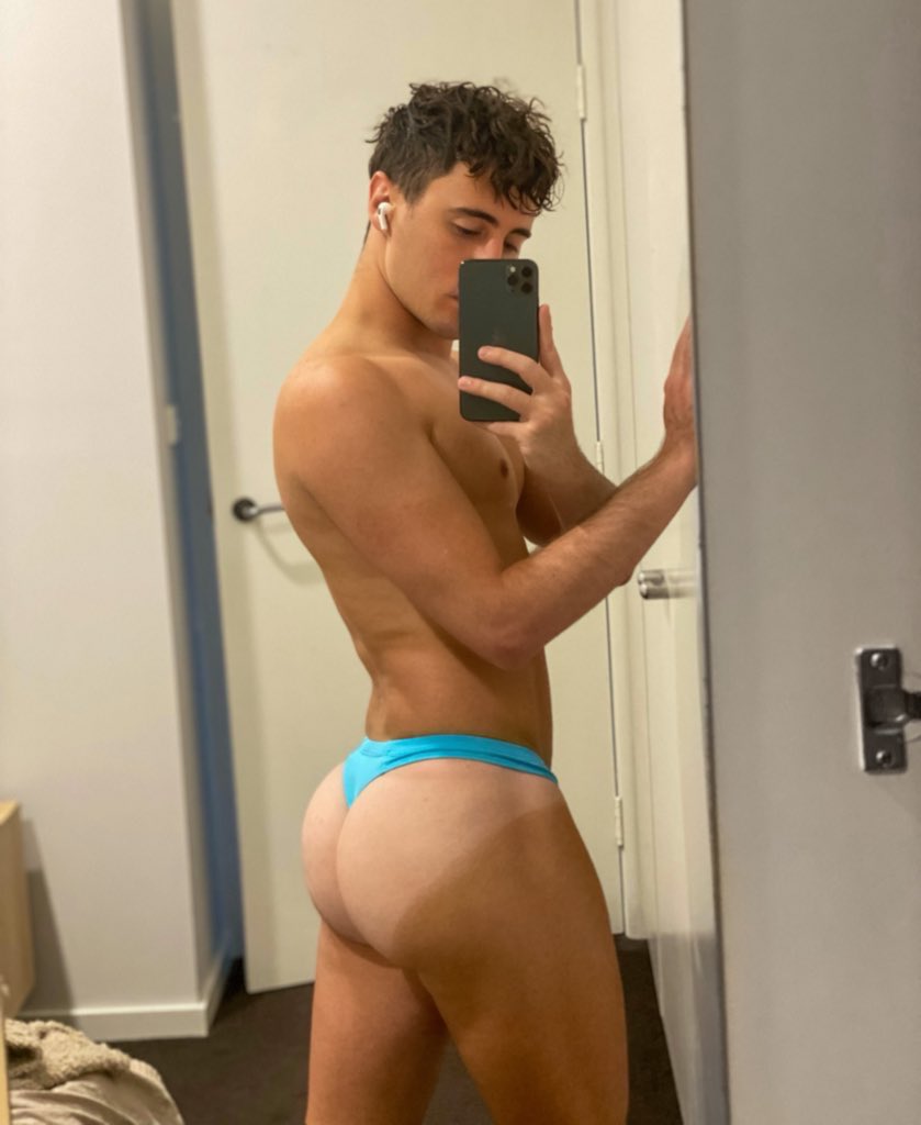 gio 🍒 tweet media