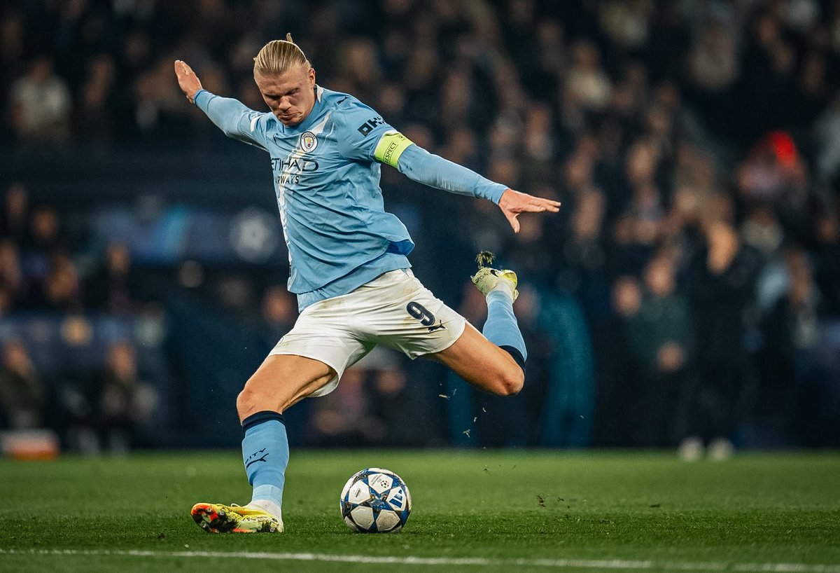 ErlingHaaland's tweet image. A special game against a special club 👊🏻🙌🏻