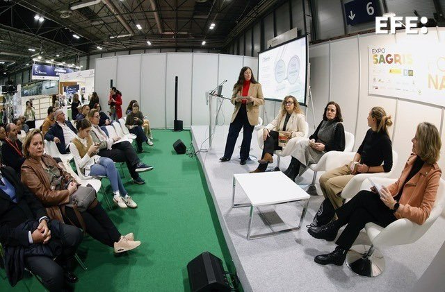 Celia Arcos tweet media