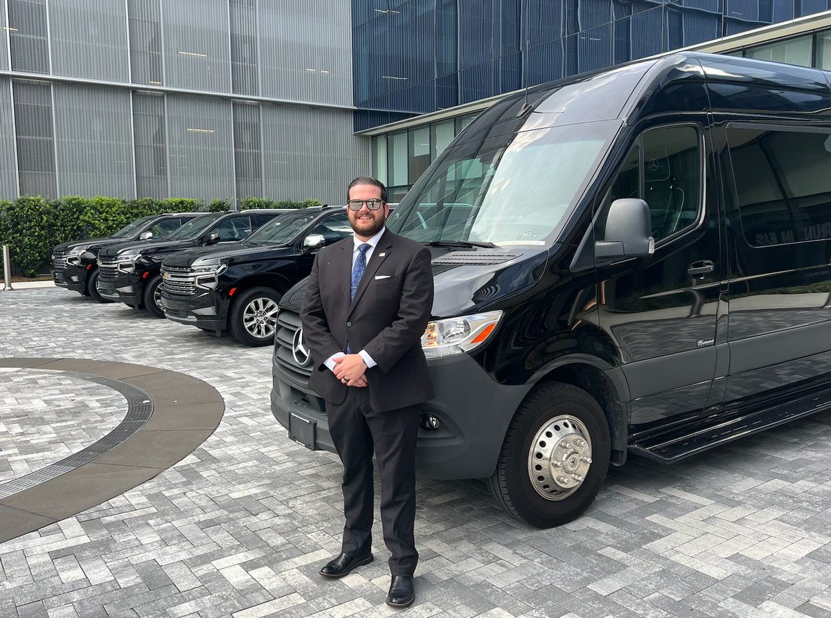 JBCLS1JAXLimo's tweet photo. This is Kendall. Founder of Jacksonville Black Car Limo Service in 2018. Now Kendall lots of black cars, sprinter vans, SUVs and pro drivers. But Kendall still drives because he love people and this business! Call 904-463-4798 to book the best!
#jacksonville #jax #limos https://t.co/f19fXSDdol