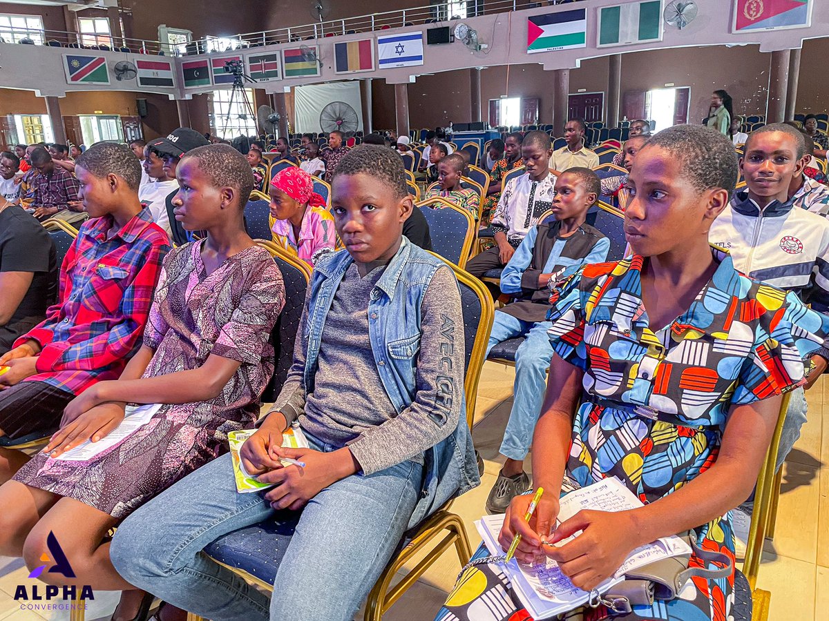 thealphacon's tweet photo. The room buzzed with creativity, confidence, and courage as they explained how their ideas could solve real problems. The panelists offered feedback, gave guidance, and validated the hard work behind each project. https://t.co/j9zj7X0XgU