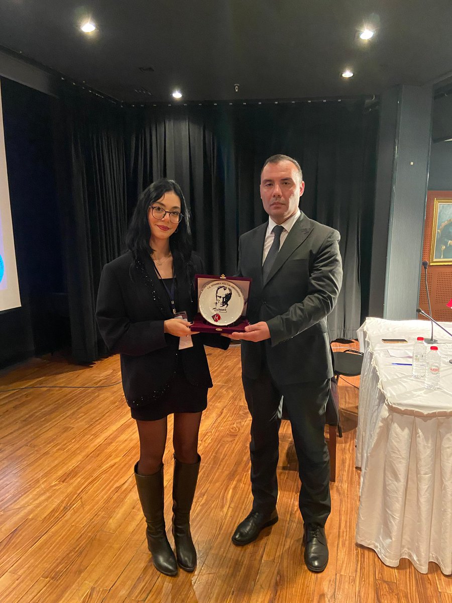 İMAG Başkanı Hakan Çatak, İstanbul Kültür Ünivetsitesi Adaleti Müdafaa ve Kamu Denetçiliği Kulübü’nün düzenlediği hukuk kongresinde ‘Yargının Kurucu Unsurlarından Avukatlık’ konulu konferansıyla yer aldı. Katılımcılara ve bu güzel forumu düzenleyen öğrencilere teşekkür ederiz.