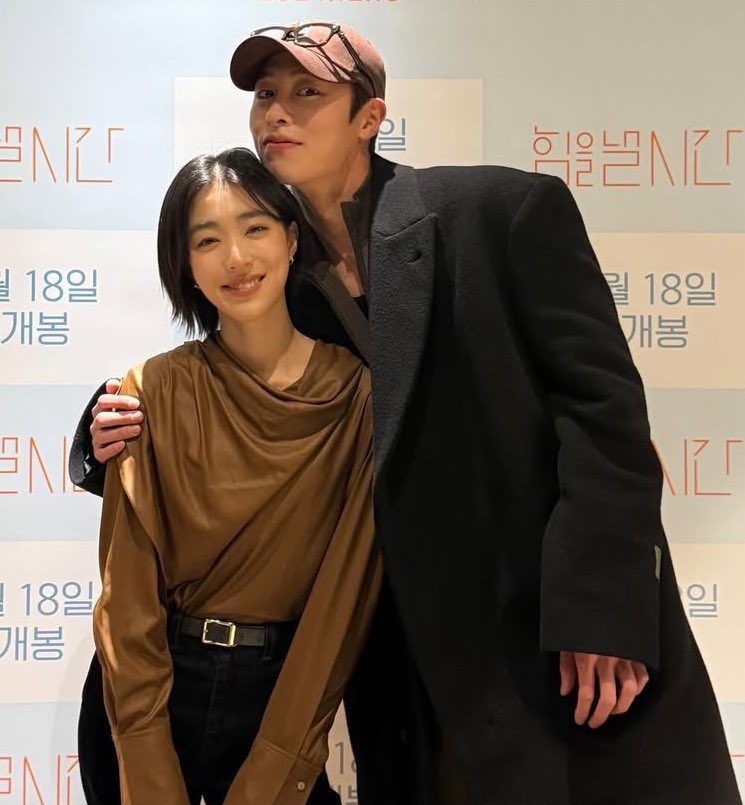notseorina's tweet photo. lee jaewook’s level of comfort with choi sungeun is so adorable bc wdym his head is right above hers? 😭

#lastsummer
#lastsummerkdrama https://t.co/i8IxK2Q5LW