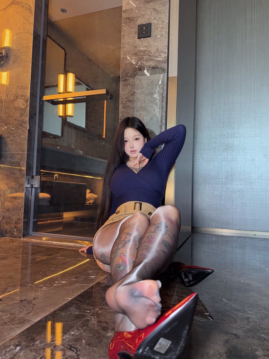 Kblw11's tweet image. 果冻黑拍出来超亮。