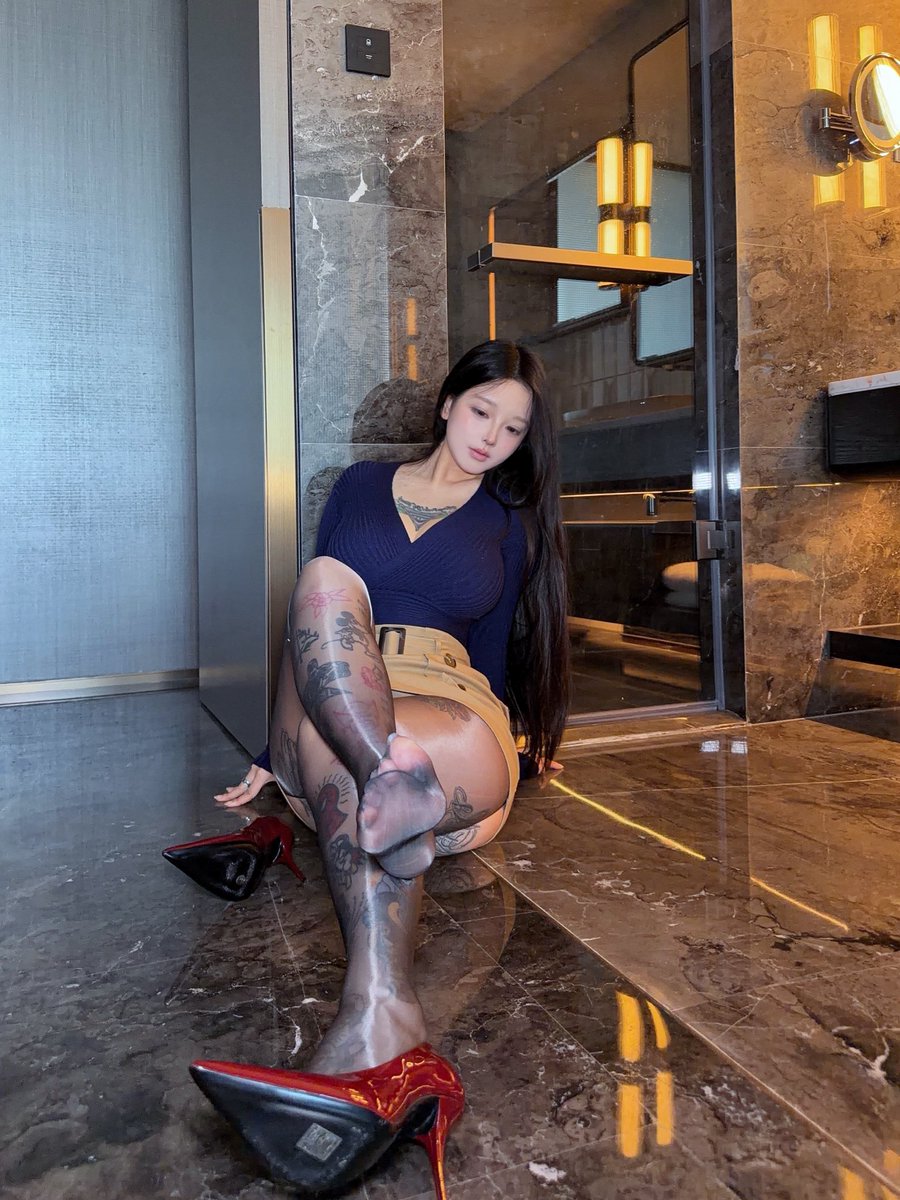 Kblw11's tweet image. 果冻黑拍出来超亮。