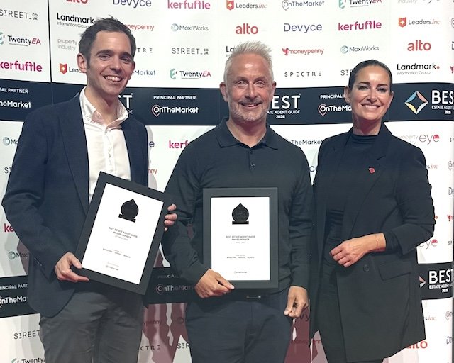 Harrogate's Verity Frearson won Double Gold at The Best Estate Agent Guide Awards in London.

hdcc.me/news

#HDCC #Harrogate #Awards