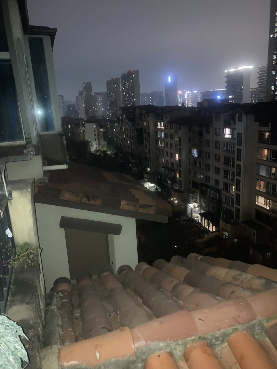 DieshaDiam94561's tweet image. 安静的夜。