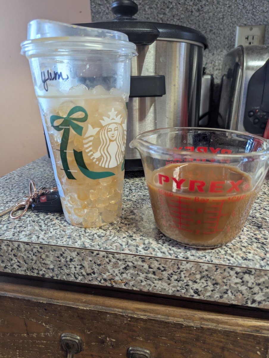 BarbJHanson's tweet photo. @StarbucksCare _7.25 for a cup of ice no topping, no syrup https://t.co/1hCJZ7i56m
