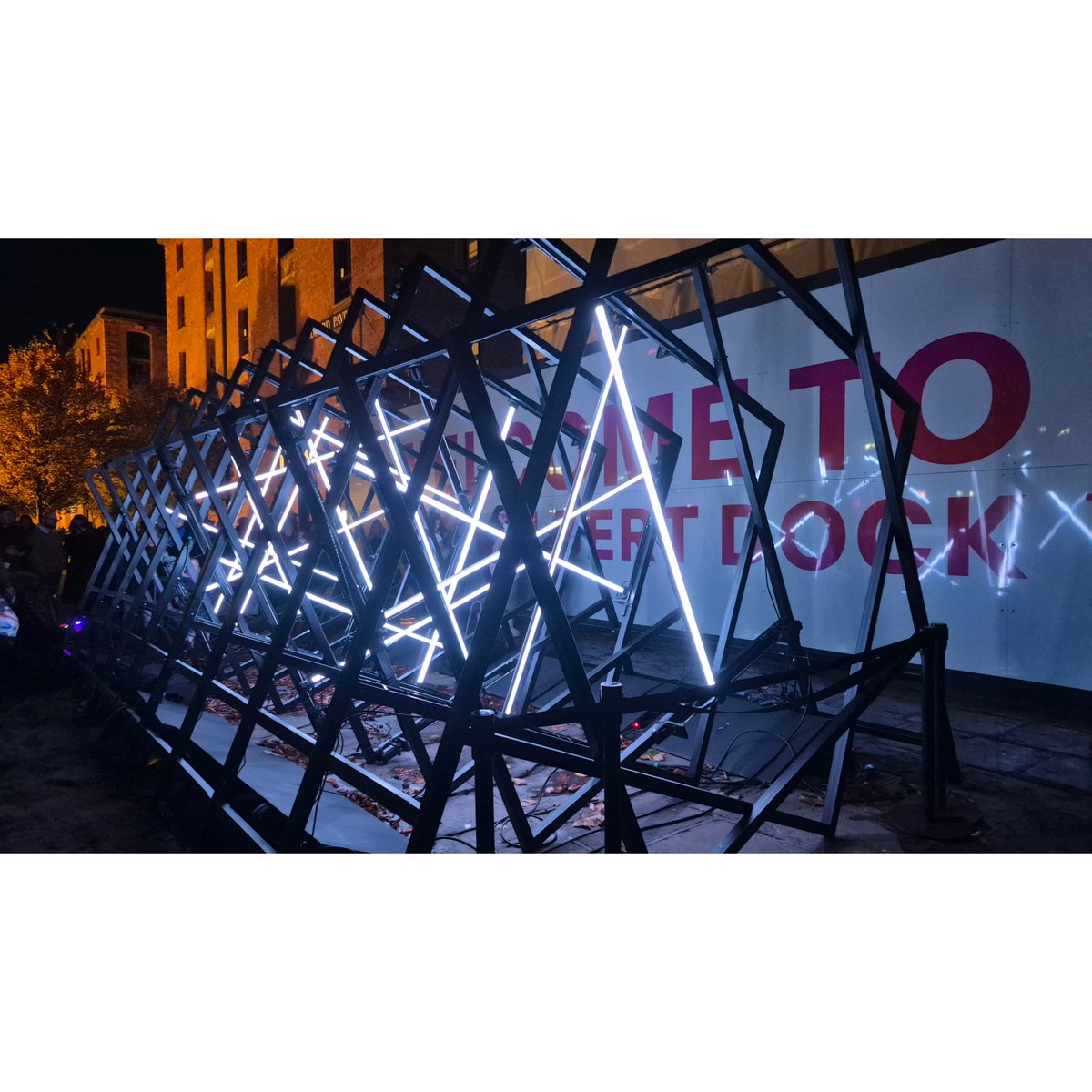 Juki_W's tweet image. River of Light 2025 💡✨️

Julaayy.blogspot.com/2025/11/river-…

#blog #blogger #fblog #fblogger #liverpool #liverpoolblog #liverpoolblogger #riveroflight #riveroflight2025 #riveroflighttrail #thescienceoflight  #Albertdock #royalalbertdock #cultureliverpool #visitliverpool