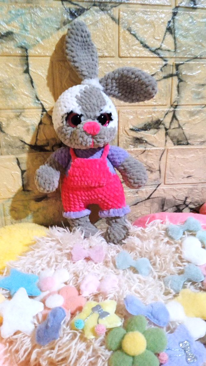 AnaVasic2's tweet image. Bebiron Zvrk sa sarmantnim crno belim trepavicama i pink okicama. 27cm, sasava i nezna. Promo cena 3000 din - Unikat. Porudzbine u Dm... Ovo je ujedno i poslednji iz I serije Bebirona...nastavak sledi ukoliko ova serija bude otisla 🥰🐰🧸🐱