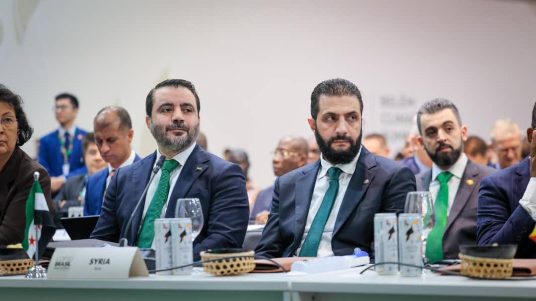 مشاركة سوريا في قمة COP30 تأتي في إطار التزامنا في مرحلة إعادة بناء بلدنا بعهدها الجديد، عهد الانفتاح والتعاون البنّاء مع المجتمع الدولي لمواجهة تحديات تغيّر المناخ. نسعى مع شركائنا نحو مستقبلٍ أكثر استدامة وعدالة بيئية لشعبنا والعالم.