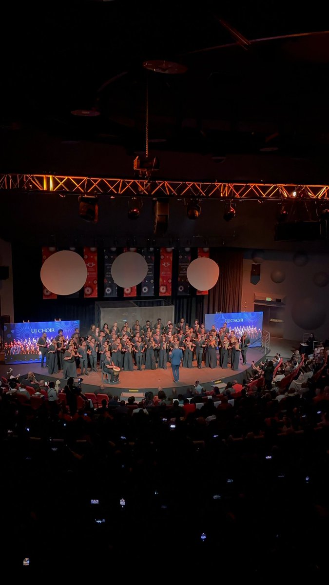 go2uj's tweet photo. The award winning @UJChoir welcomes guests with a beautiful song and our programme director for the evening Deputy Vice Chancellor: Academic Prof Sehaam Khan, welcomes all our guests for this evening. 

#UJ20 #UJAllTheWay #UJPlatinumGala https://t.co/nZnPG2ucXA