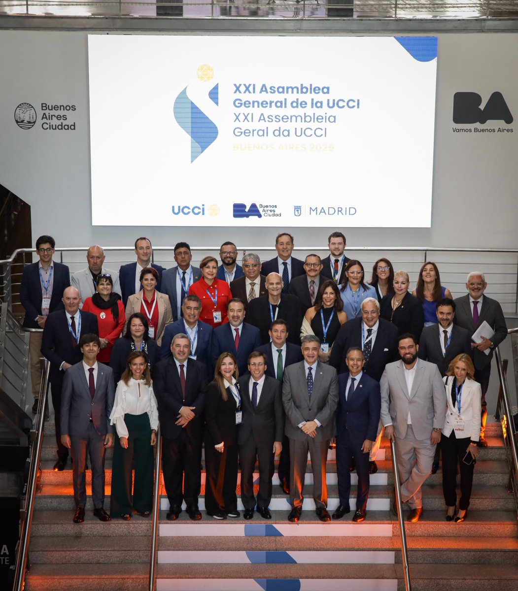 jorgemacri's tweet photo. Con orgullo asumo la copresidencia de la Unión de Ciudades Capitales Iberoamericanas (UCCI) junto a José Luis Martínez-Almeida, alcalde de Madrid, y con el acompañamiento de Almudena Maíllo del Valle, secretaria general de la organización.

La Asamblea General de la UCCI nos reúne hoy en Buenos Aires para debatir soluciones a los retos que enfrentamos cada día en nuestras ciudades. Desde este nuevo rol, mi compromiso es llevar adelante una agenda enfocada en ampliar las oportunidades, fortalecer la seguridad y consolidar el desarrollo urbano en toda la región.

Representar a Buenos Aires en este espacio de cooperación reafirma nuestra identidad iberoamericana y consolida el liderazgo de la Ciudad en innovación, desarrollo y gestión moderna.